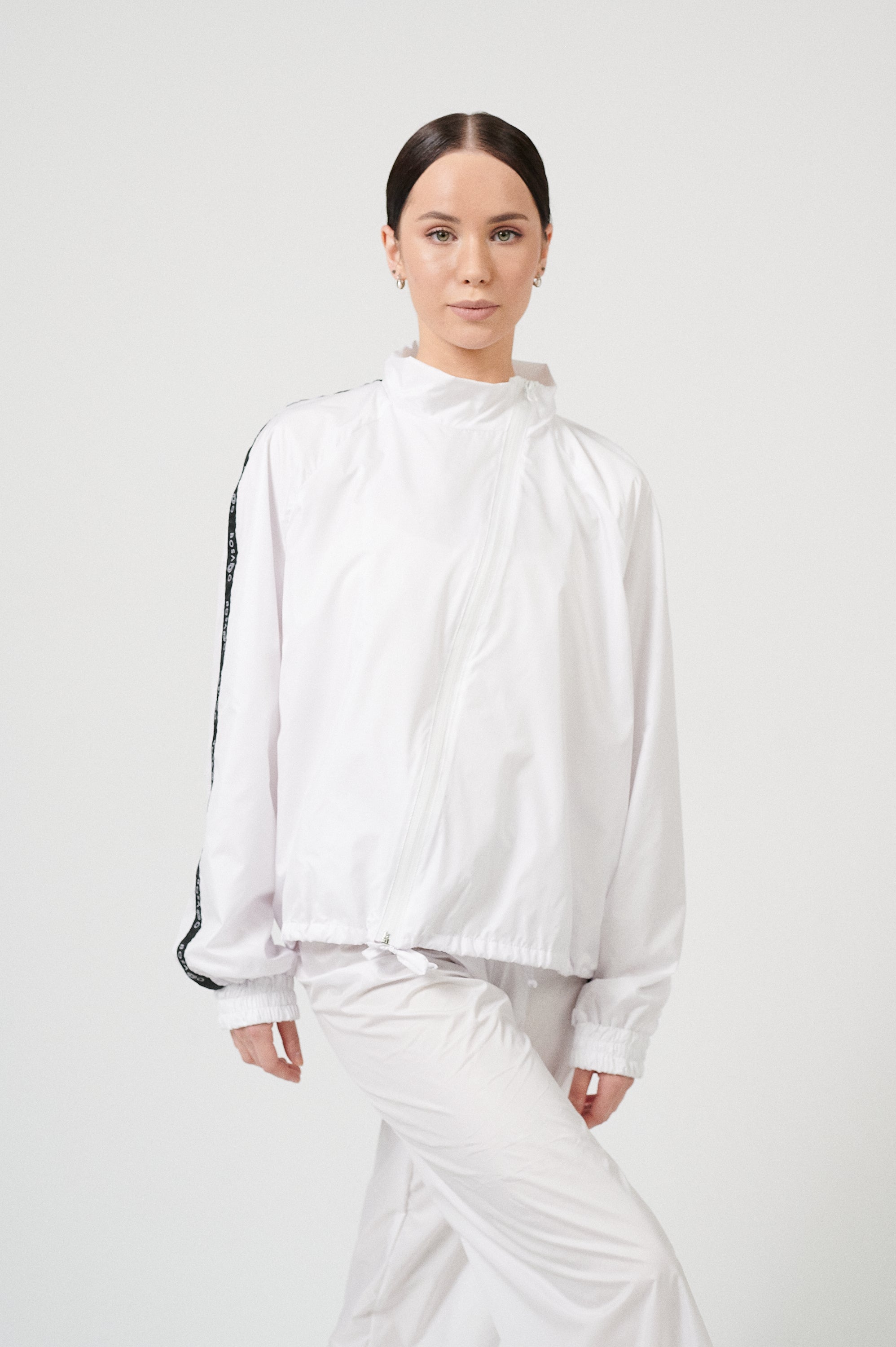 FUTURE GISELLE COLLECTION 24 | Cosmic white jacket