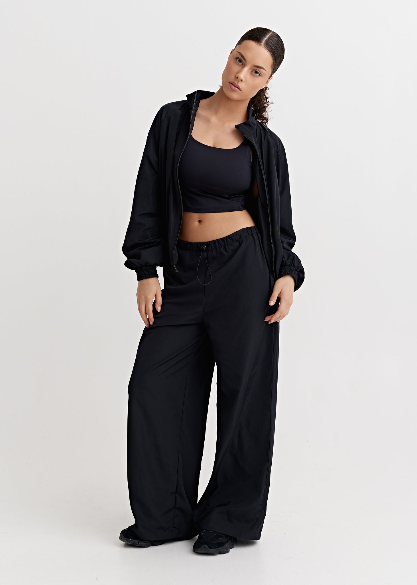 CLASSIC SPRINT COLLECTION 25 | Classic black minimal sports suit with pants