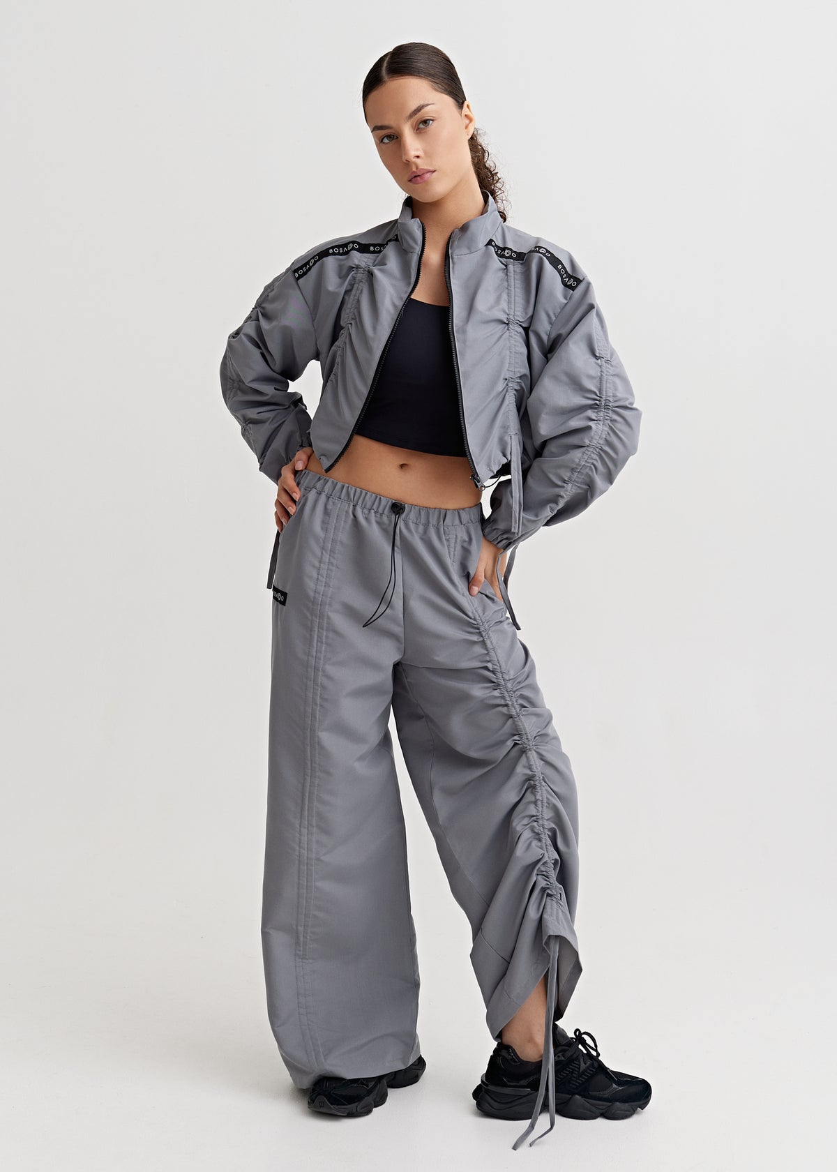 KLASIKINIS SPRINTAS KOLEKCIJA 25 | Sidabrinio amžiaus sportinis kostiumas su kelnėmis