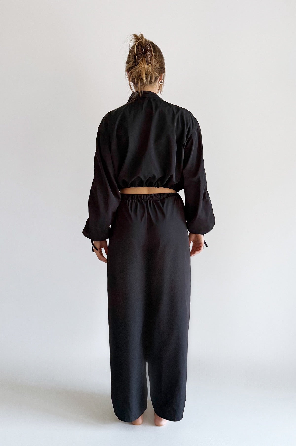 CLASSIC SPRINT COLLECTION 25 | Classic black sports suit with pants + shorts