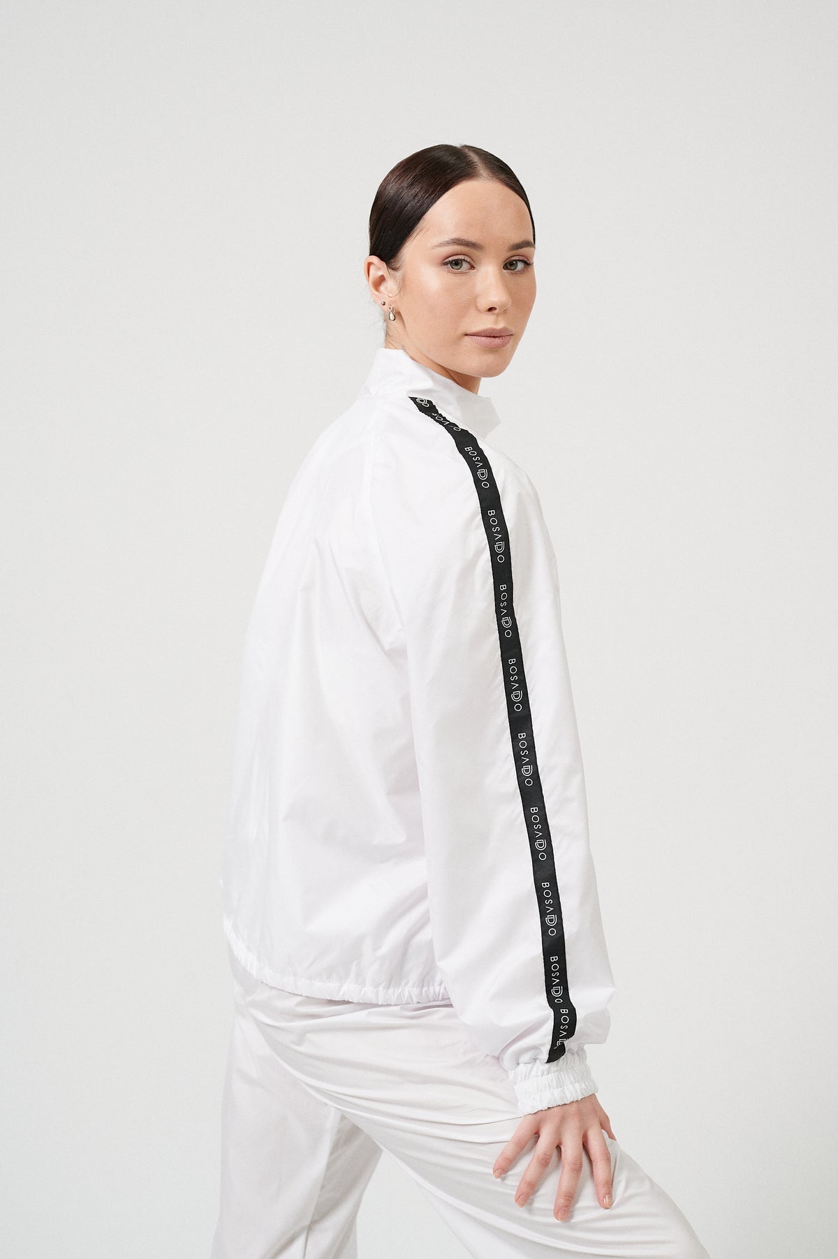 FUTURE GISELLE KOLEKCIJA 24 | Kosminė balta striukė