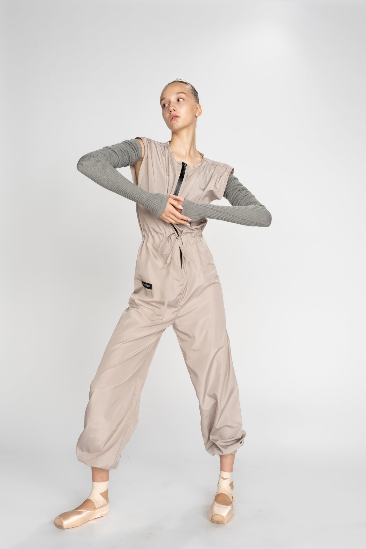 URBAN SWAN KOLEKCIJA | kreminis kombinezonas