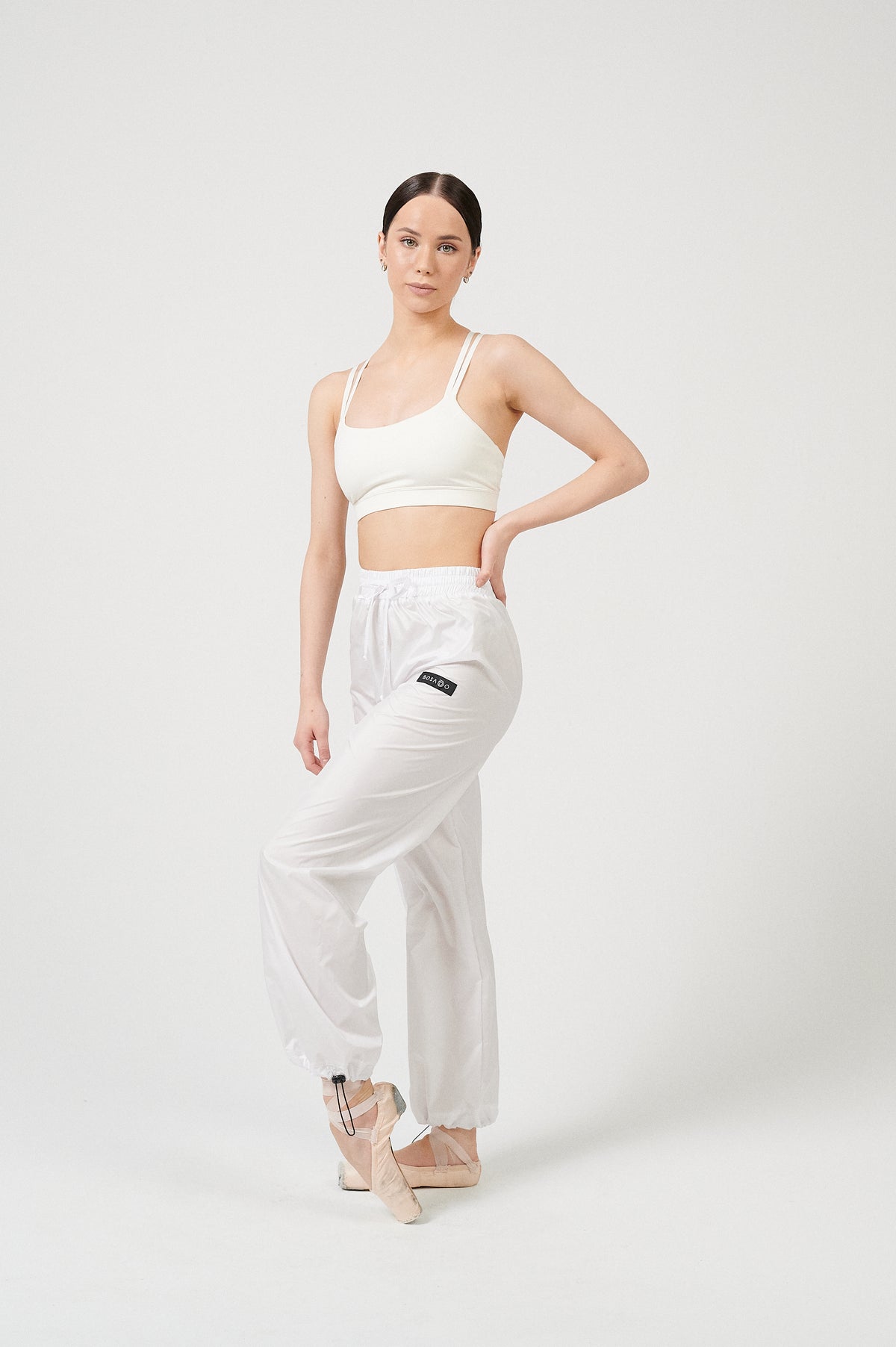 FUTURE GISELLE COLLECTION 24 | Cosmic white pants