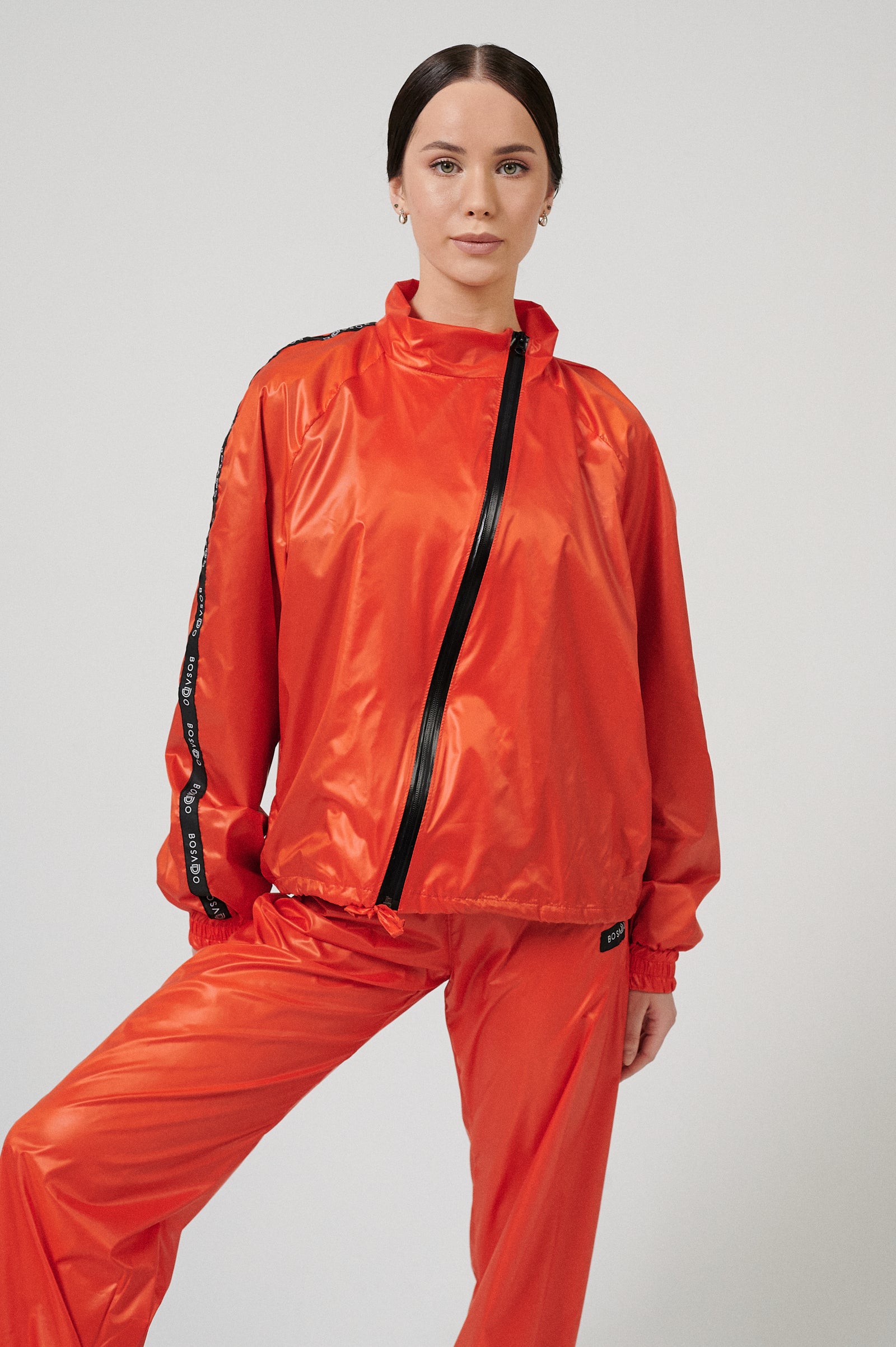 FUTURE GISELLE COLLECTION 24 | Futuristic red sports suit with pants + shorts