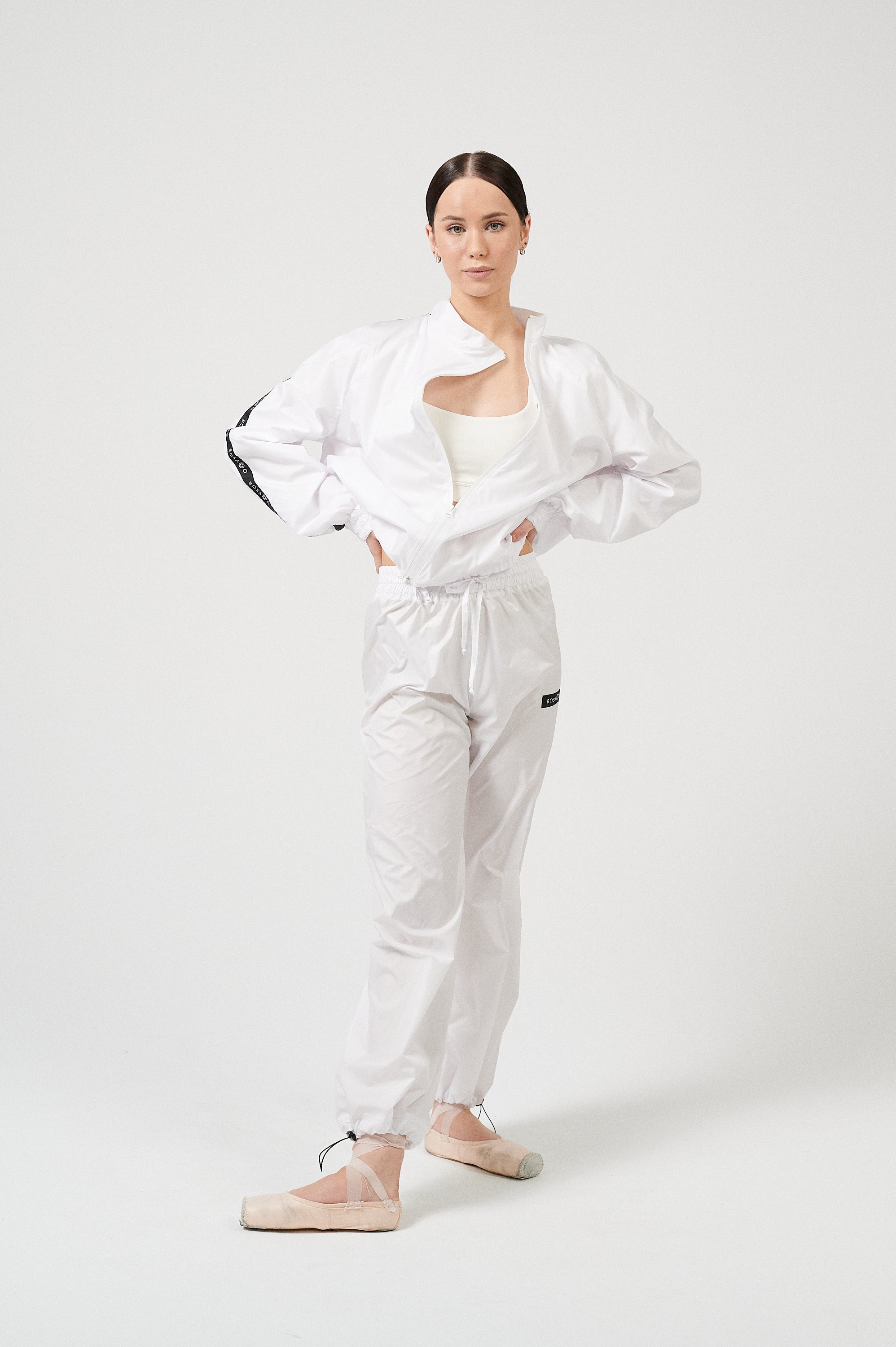 FUTURE GISELLE COLLECTION 24 | Cosmic white sports suit with pants