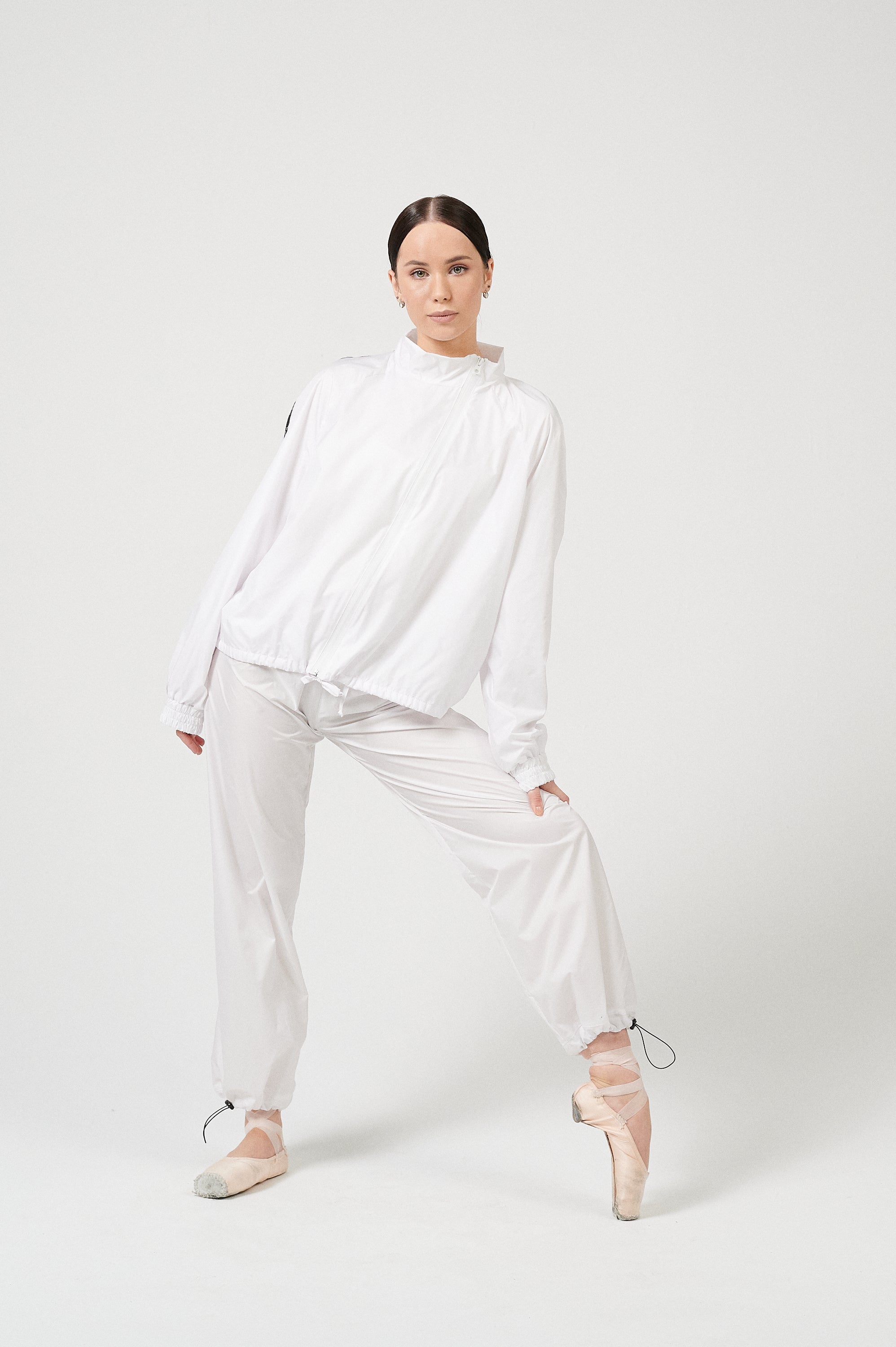 FUTURE GISELLE COLLECTION 24 | Cosmic white sports suit with pants