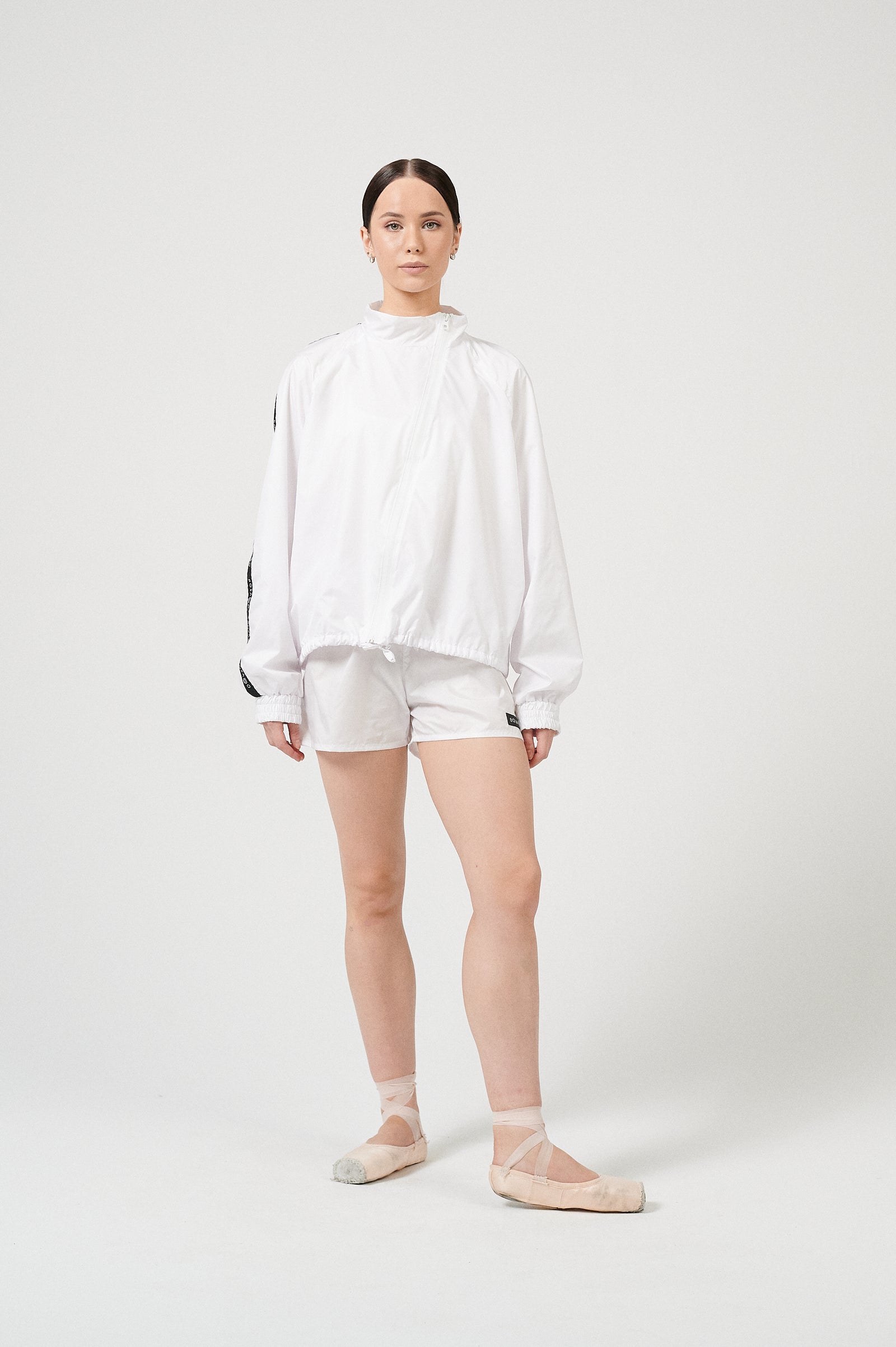 FUTURE GISELLE COLLECTION 24 | Cosmic white sports suit with pants + shorts