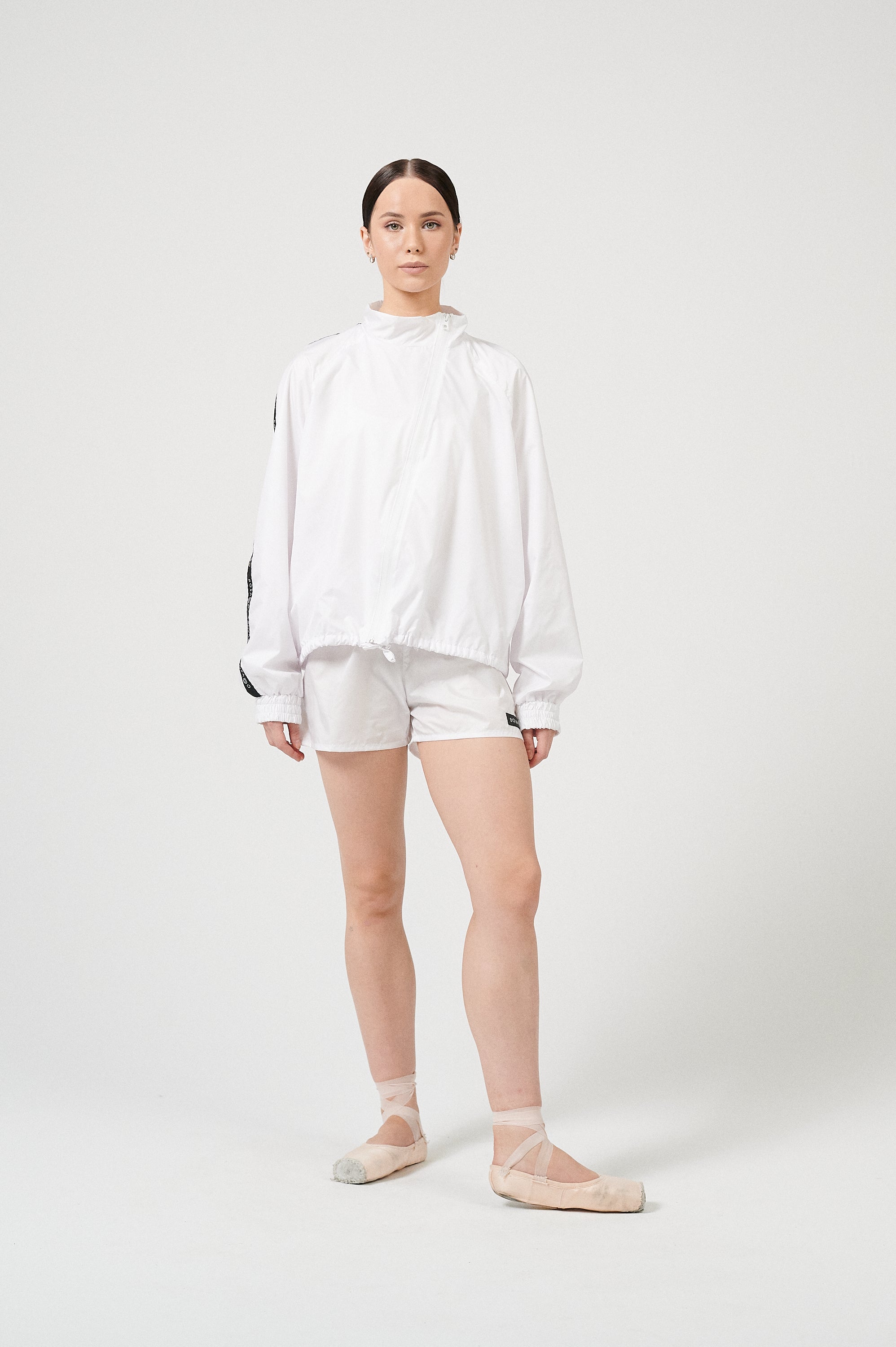 FUTURE GISELLE COLLECTION 24 | Cosmic white sports suit with pants + shorts