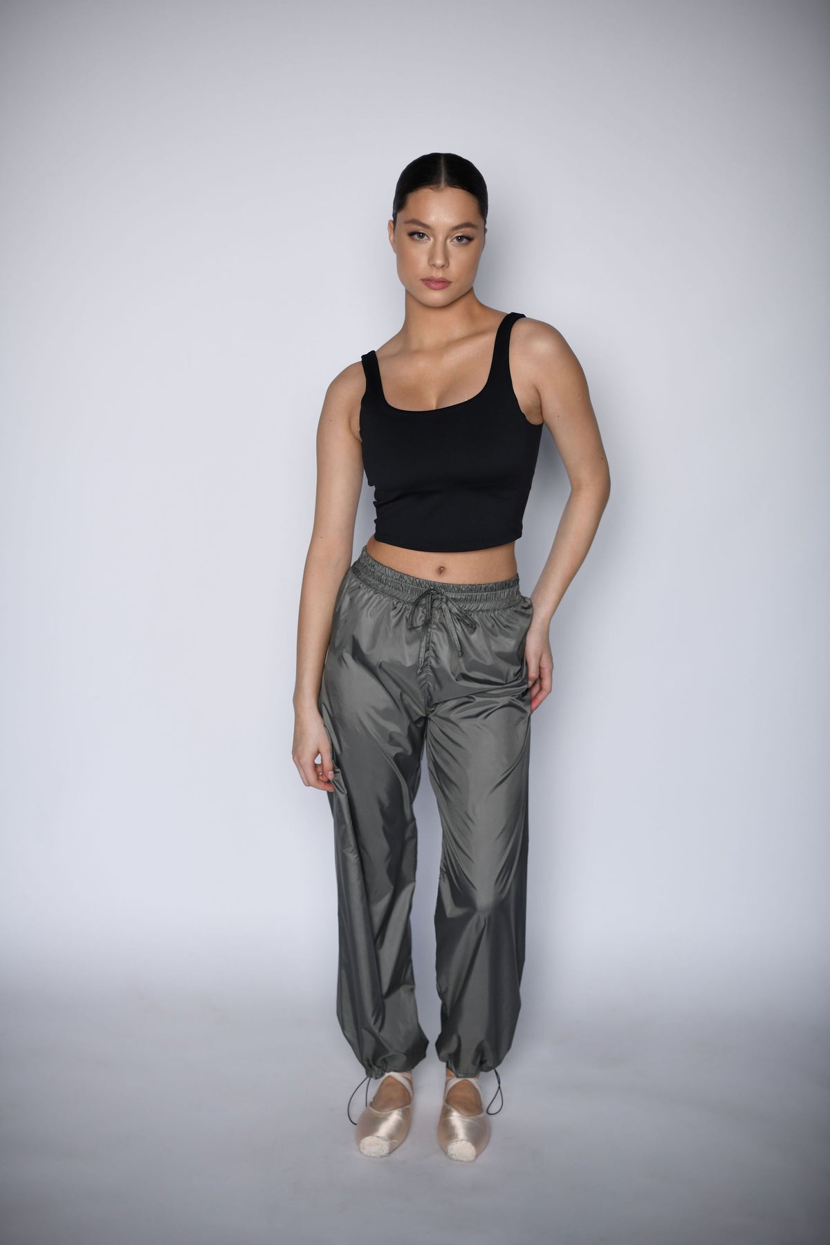 NEW URBAN SWAN COLLECTION S/S 23 | Dark concrete pants