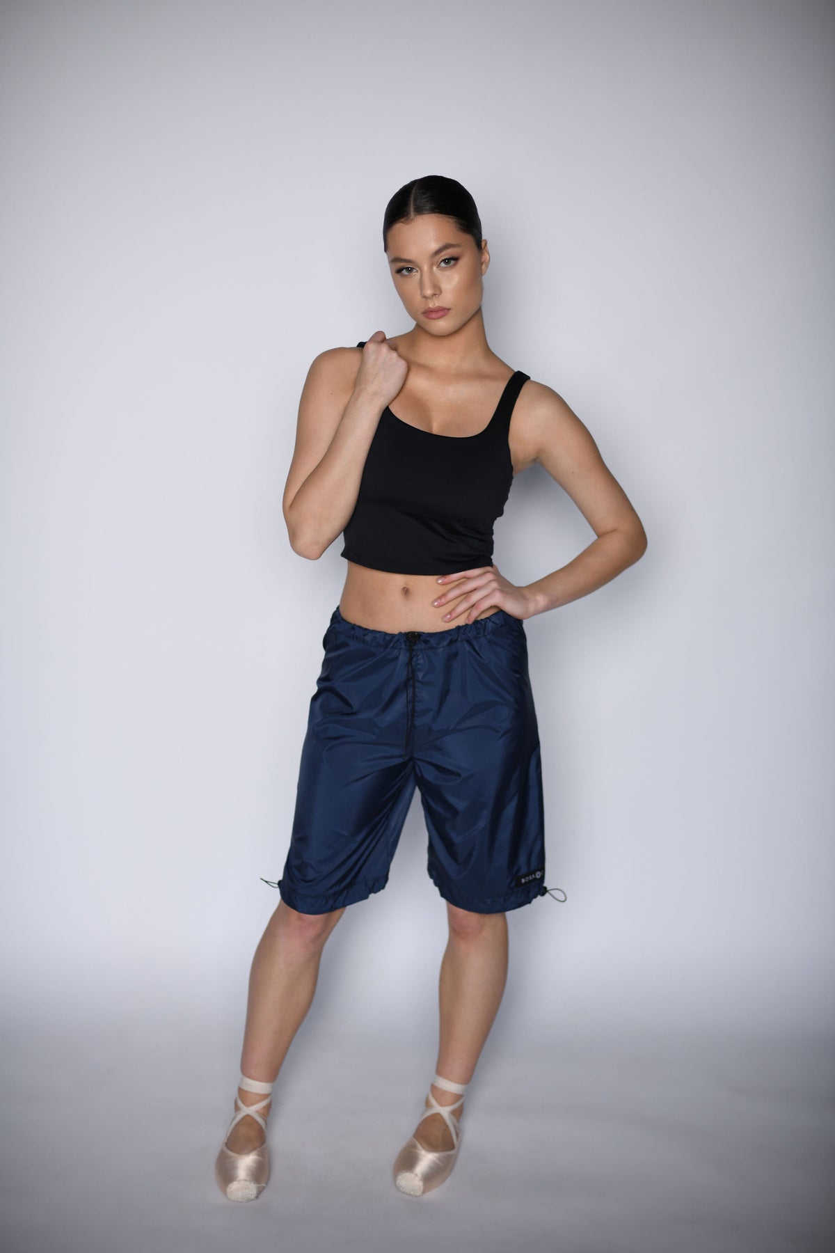 NEW URBAN SWAN KOLEKCIJA S/S 23 | Karališkos mėlynos spalvos ilgi šortai 