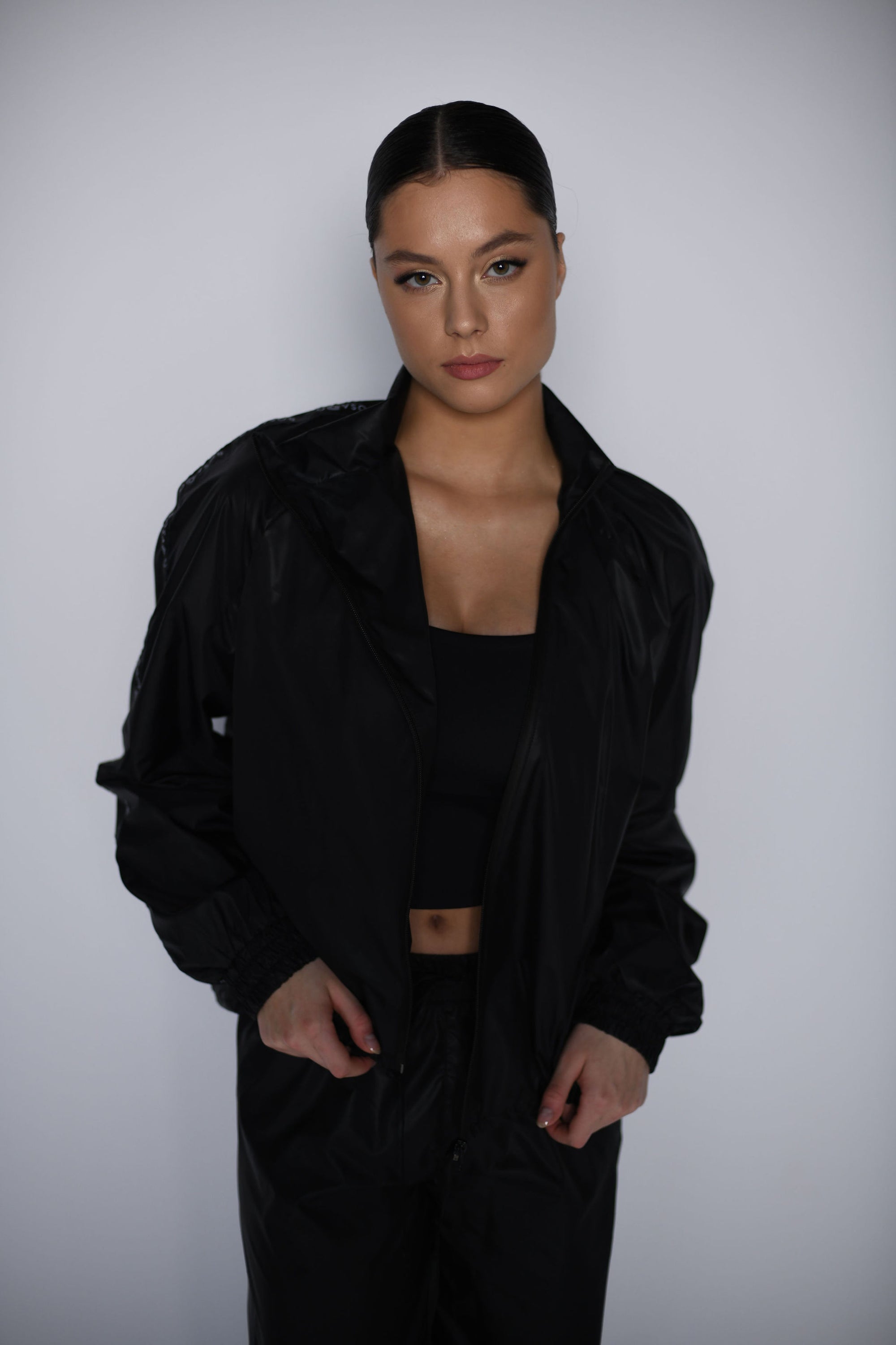 NEW URBAN SWAN COLLECTION S/S 23 | Black pearl jacket