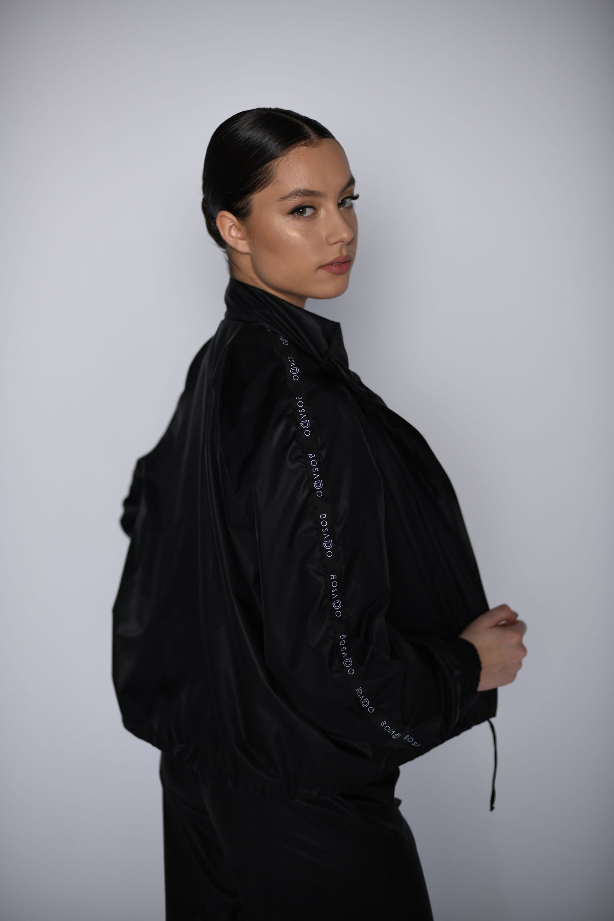 NEW URBAN SWAN COLLECTION S/S 23 | Black pearl jacket