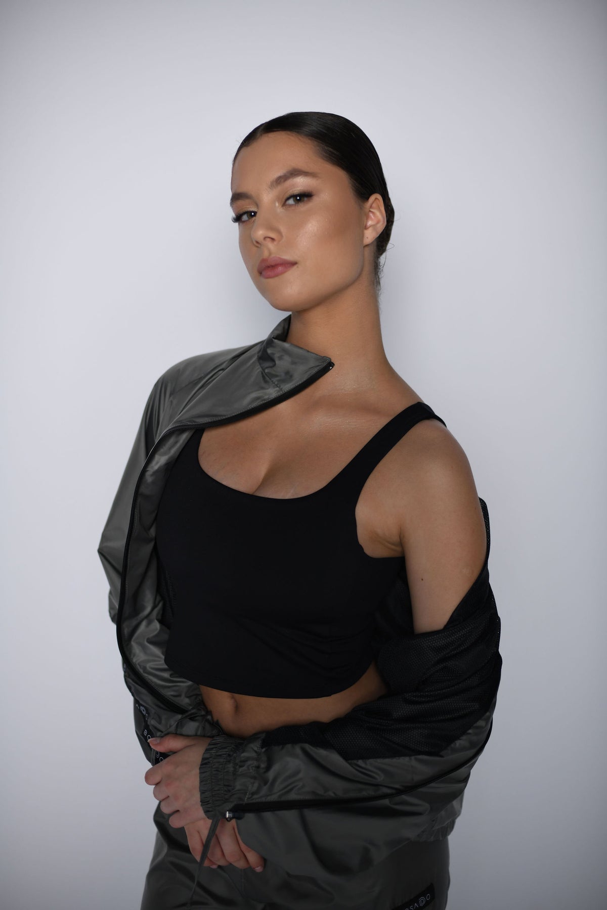 NEW URBAN SWAN COLLECTION S/S 23 | Dark concrete jacket